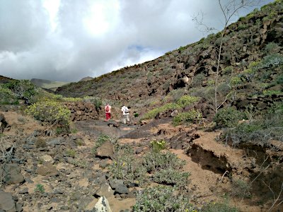 Rundwanderung ab Staudamm Mala via Barranco del Palomo und Cueva de los Pilares
