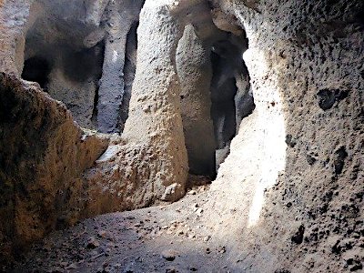Rundwanderung: Mala – Lomo Cumplido – Höhle „Cueva de los Pilares“ – Mala